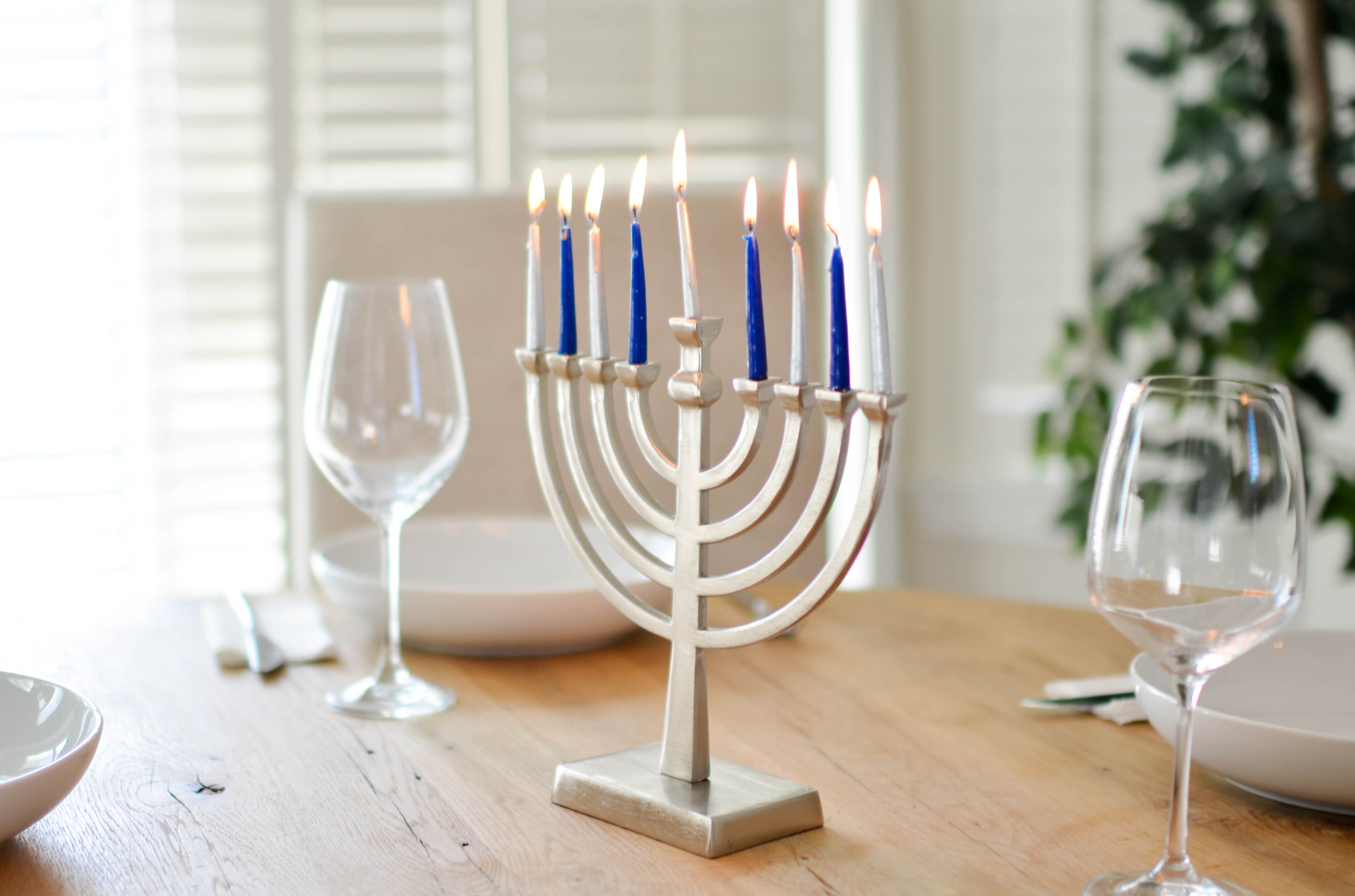 Light Up the Season: Your Ultimate Guide to Thoughtful Hanukkah Gift Giving
